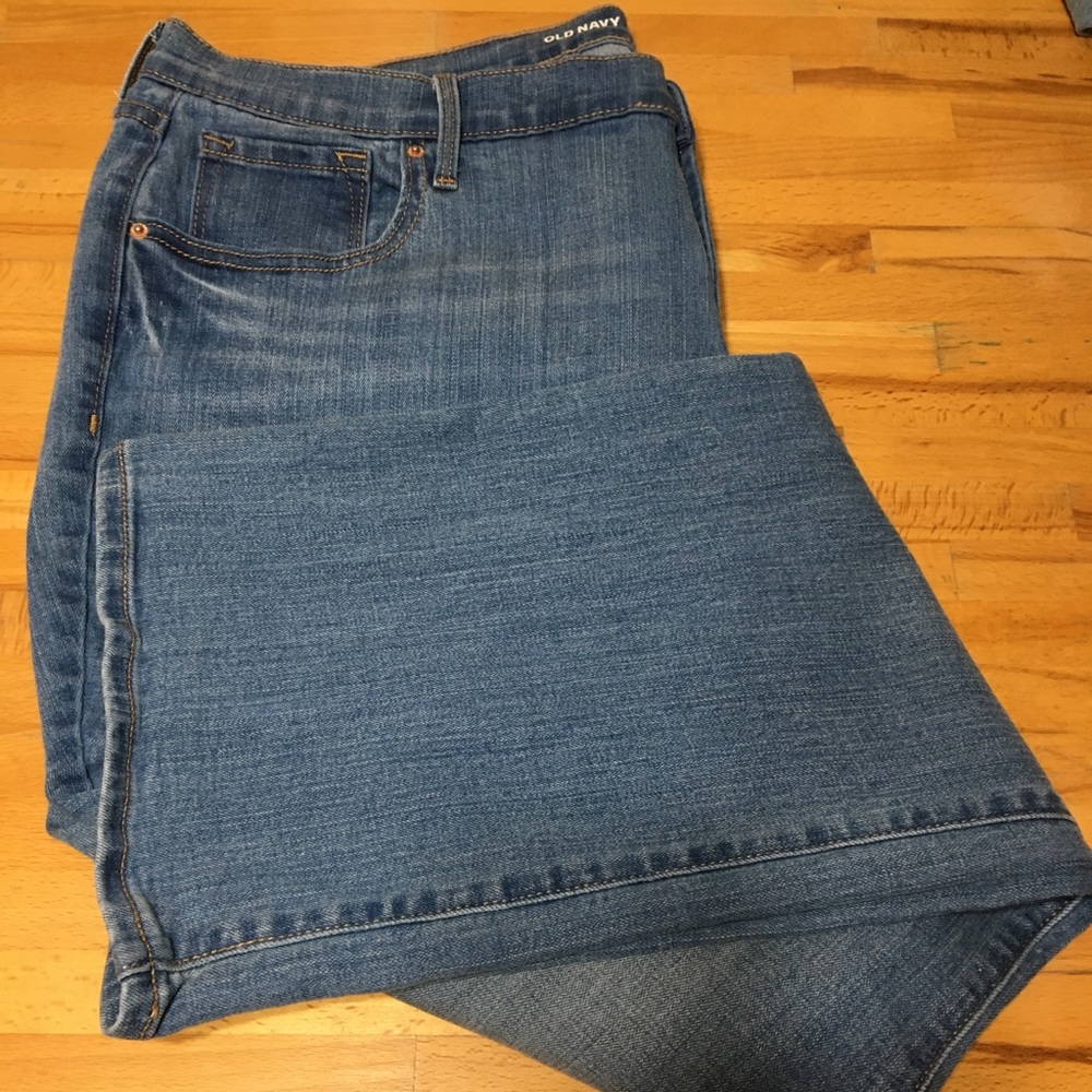OLD NAVY CURVY JEANS 👖